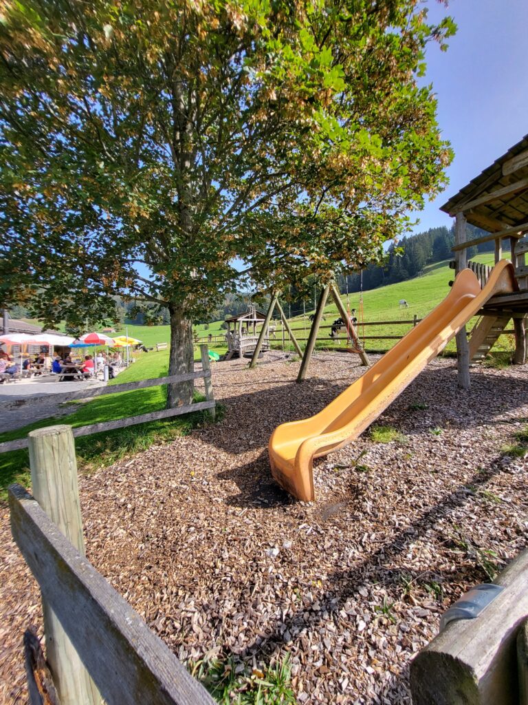 Place de jeux de la buvette du Mont-Gibloux